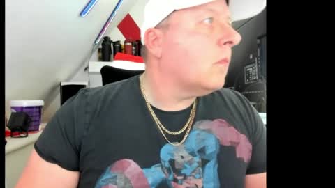 freelancer1234 online show from May 25, 2:45 pm
