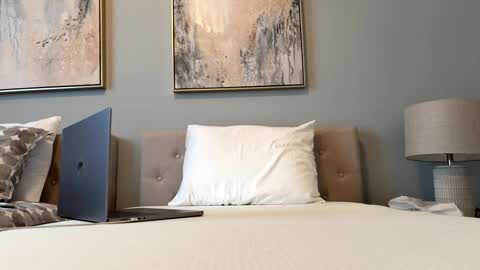 frenchcouple739 online show from September 28, 3:54 pm