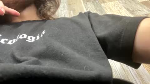 freyrvik online show from September 18, 7:49 pm