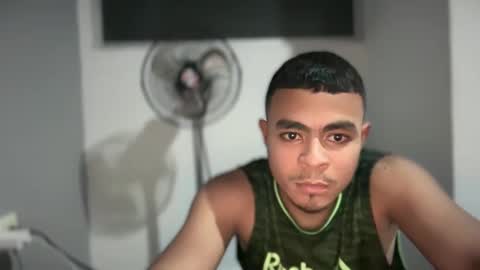 Snapshot of freyva_ chatting on January 29, 12:22 am freyva_ online show from January 29, 12:22 am