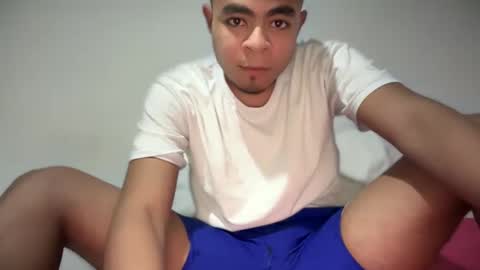 Snapshot of freyva_ chatting on February 1, 12:51 am freyva_ online show from February 1, 12:51 am