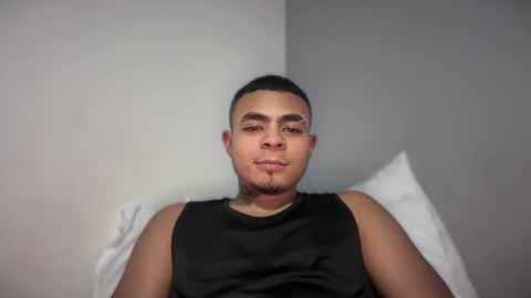 Snapshot of freyva_ chatting on February 15, 3:42 am freyva_ online show from February 15, 3:42 am