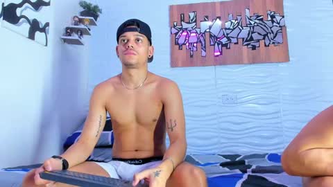 Adam y pitter online show from September 18, 4:42 pm