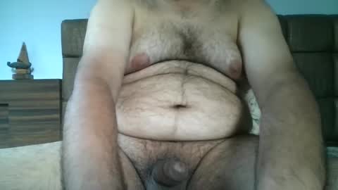 Snapshot of fruti_loops chatting on January 12, 9:40 am fruti loops Bull online show from January 12, 9:40 am