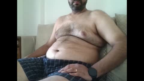Snapshot of fruti_loops chatting on January 3, 4:33 am fruti loops Bull online show from January 3, 4:33 am