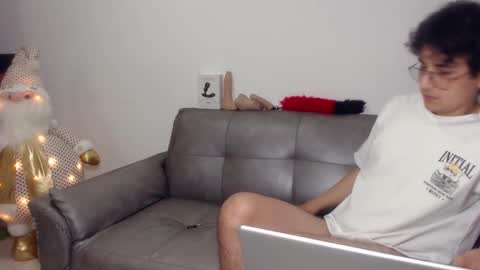 uwu online show from November 15, 2:13 am