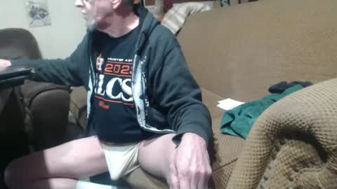 Snapshot of futch1050 chatting on January 21, 12:57 am Futch1950 online show from January 21, 12:57 am