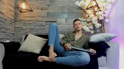 Snapshot of gabrieldraven chatting on September 19, 10:20 pm gabrieldraven online show from September 19, 10:20 pm