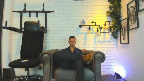 Snapshot of gabrieldraven chatting on September 8, 7:13 pm gabrieldraven online show from September 8, 7:13 pm