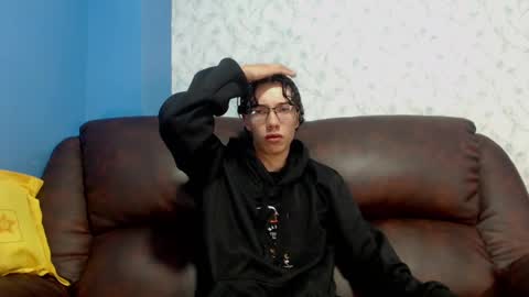 Snapshot of gadiel_sex chatting on February 7, 12:17 pm gadiel_sex online show from February 7, 12:17 pm