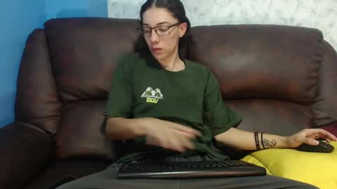 Snapshot of gadiel_sex chatting on February 18, 1:11 pm gadiel_sex online show from February 18, 1:11 pm