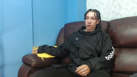 Snapshot of gadiel_sex chatting on February 5, 12:27 pm gadiel_sex online show from February 5, 12:27 pm