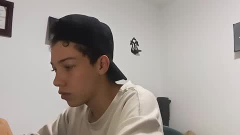Snapshot of gadiel_sex chatting on October 10, 8:35 pm gadiel_sex online show from October 10, 8:35 pm