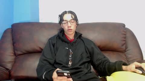 Snapshot of gadiel_sex chatting on February 8, 12:28 pm gadiel_sex online show from February 8, 12:28 pm