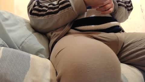 Snapshot of gae89tano chatting on December 25, 9:02 am gae89tano online show from December 25, 9:02 am