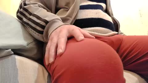 Snapshot of gae89tano chatting on January 6, 8:57 am gae89tano online show from January 6, 8:57 am
