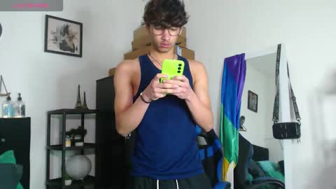 Snapshot of gael_jones chatting on September 16, 6:47 am gael_jones online show from September 16, 6:47 am