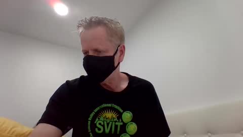 gamerboy200 online show from April 19, 10:01 pm