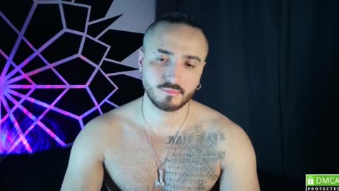 Snapshot of garbel09 chatting on December 18, 5:48 am Chris Dont forget to gift me thumb up Its very important to me and makes me happy AF online show from December 18, 5:48 am