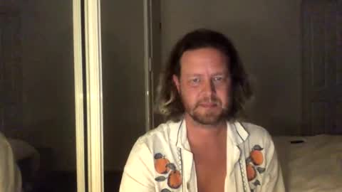 Snapshot of gcsurfer81 chatting on October 15, 8:33 am gcsurfer81 online show from October 15, 8:33 am