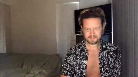 Snapshot of gcsurfer81 chatting on December 13, 7:26 am gcsurfer81 online show from December 13, 7:26 am