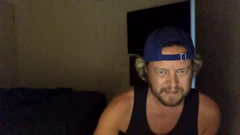Snapshot of gcsurfer81 chatting on January 31, 8:43 am gcsurfer81 online show from January 31, 8:43 am