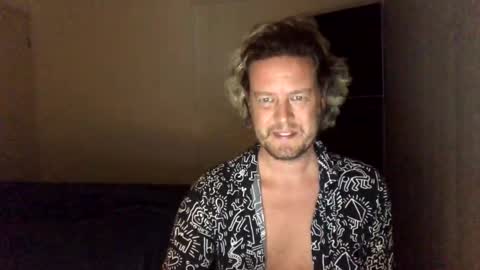 Snapshot of gcsurfer81 chatting on January 15, 9:13 am gcsurfer81 online show from January 15, 9:13 am