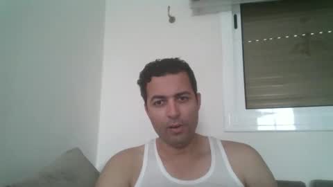 Snapshot of genteldevil chatting on February 17, 9:35 am genteldevil online show from February 17, 9:35 am