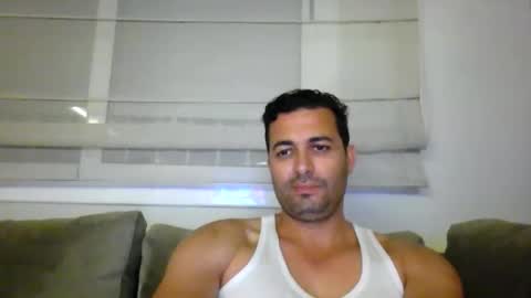 Snapshot of genteldevil chatting on October 17, 10:25 pm genteldevil online show from October 17, 10:25 pm