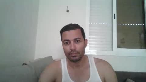 Snapshot of genteldevil chatting on December 23, 10:53 am genteldevil online show from December 23, 10:53 am
