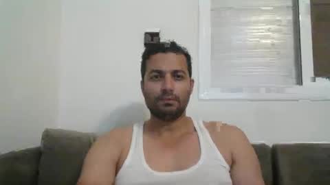 Snapshot of genteldevil chatting on December 30, 12:32 am genteldevil online show from December 30, 12:32 am