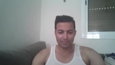 Snapshot of genteldevil chatting on December 16, 12:27 pm genteldevil online show from December 16, 12:27 pm
