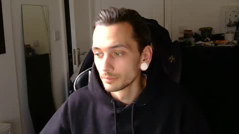 George2323 online show from January 20, 3:18 pm