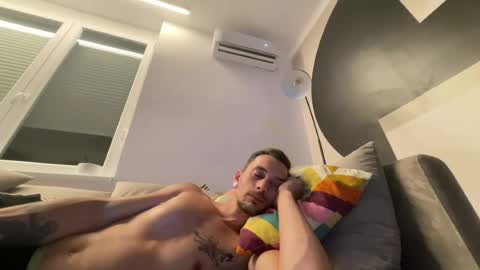 georgek0011 online show from August 7, 12:17 am