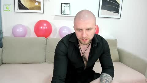 Gerard Finbar online show from February 14, 6:56 am