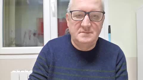 gerardlp131313 online show from February 4, 7:53 pm