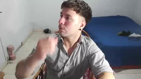 gferrari1996 online show from December 16, 7:37 am