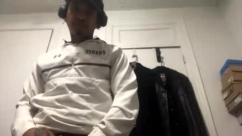 ghallofino26 online show from February 4, 3:01 am