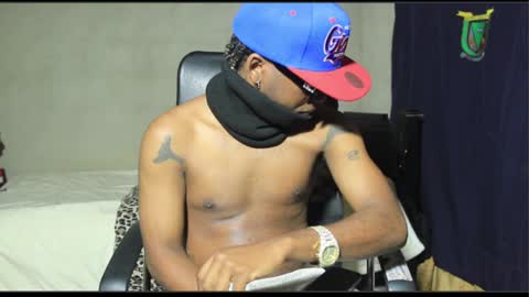 Snapshot of ghettolife2020 chatting on February 16, 12:32 pm ghettolife2020 online show from February 16, 12:32 pm