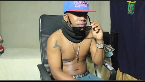 Snapshot of ghettolife2020 chatting on February 12, 6:19 pm ghettolife2020 online show from February 12, 6:19 pm