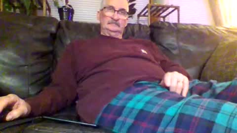 ghost2534 online show from December 1, 10:35 pm