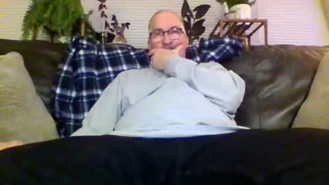 ghost2534 online show from December 18, 11:23 pm