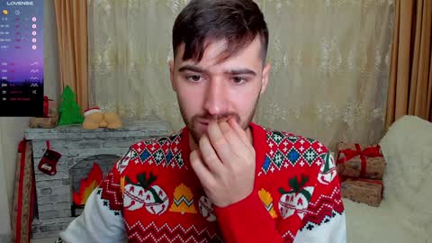 gilbertogonzales online show from December 25, 5:26 pm