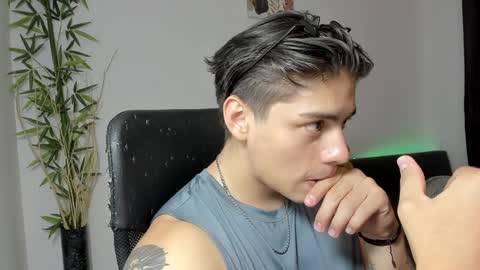 Snapshot of gio_russo chatting on January 27, 10:38 pm GioRusso online show from January 27, 10:38 pm