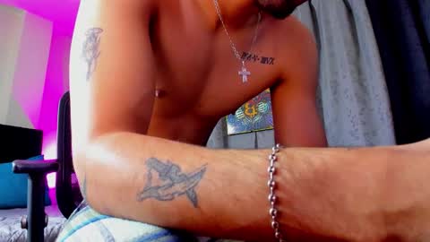 GIOMAR REYES online show from February 18, 7:39 am