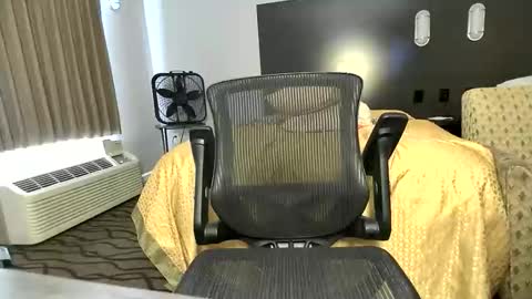 Girth online show from December 3, 7:11 pm