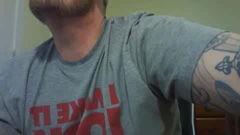 Snapshot of girthylax51 chatting on January 1, 1:37 am BIG K online show from January 1, 1:37 am