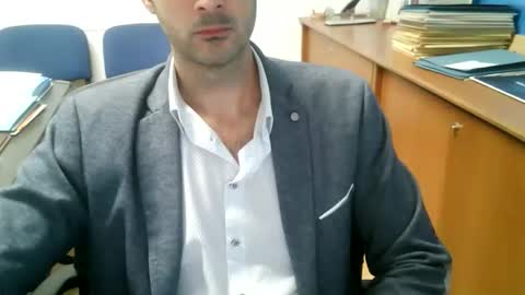 giuseppevai1 online show from October 20, 5:50 pm