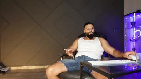 Matthew .. for short call me Matt online show from May 20, 8:37 pm