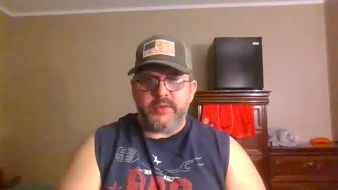 IDKIDCIDGAF online show from April 2, 12:08 am